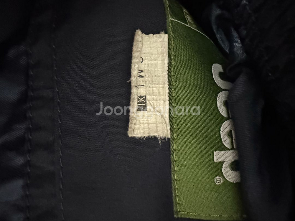 여성 지프 Jeep 뒷 프린팅 덕 디운 네이비 조끼패딩--2