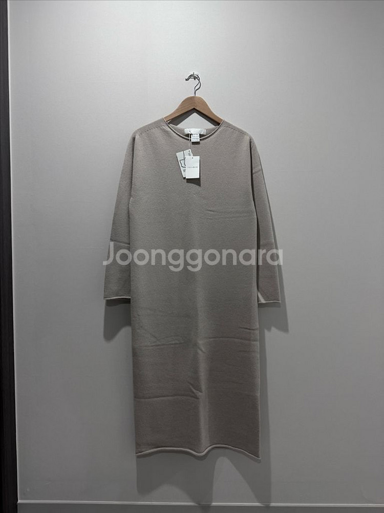 [새상품 (44-66)] 여성 홀가먼트 캐시미어 원피스--0