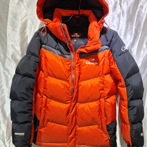아이더 오렌지 패딩 M 사이즈