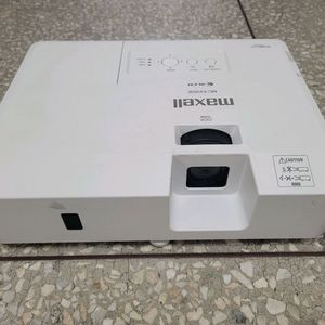 막셀 MC-EX303E 3300안시 중고빔프로젝터