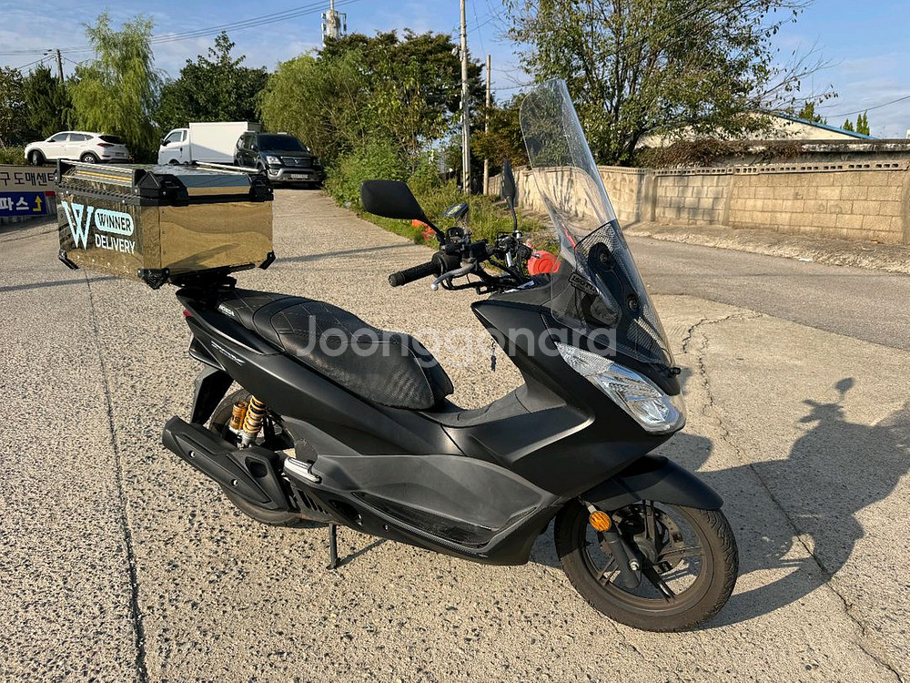 혼다 pcx125 16년 풀옵션 짧은키로수 팝니다--0