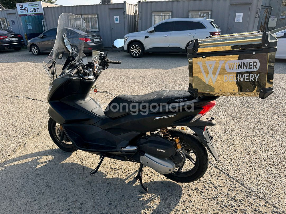 혼다 pcx125 16년 풀옵션 짧은키로수 팝니다--7