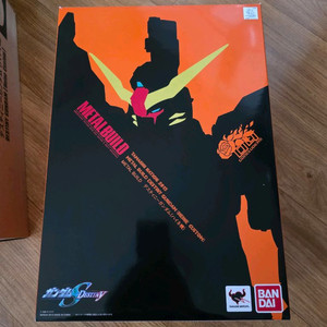 메탈빌드 데스티니 하이네 커스텀 팝니다.