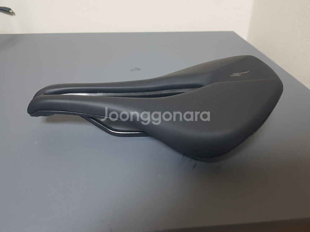 스페셜라이즈드 파워 콤프 안장 143MM--5