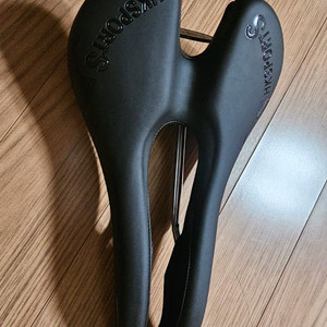 HK스포츠 무통증 자전거 안장 새상품