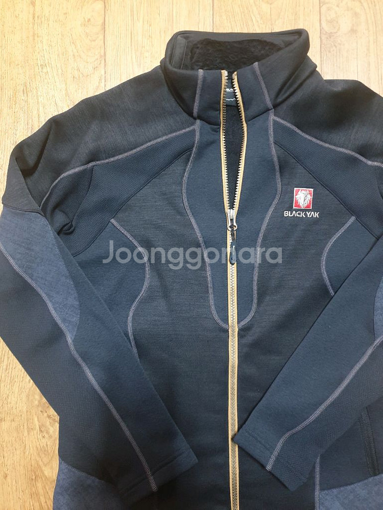 블랙야크 아웃도어 집업 90~95 사이즈입니다--3