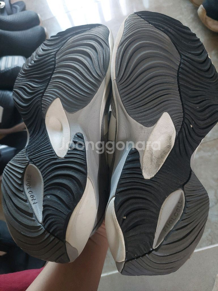 뉴발란스 wrpd 회색 운동화 260mm--3