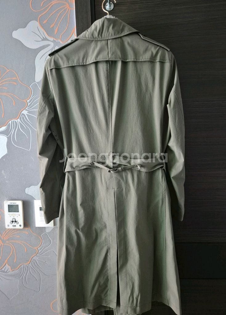 LG패션 닥스 남성용 고급 트렌치코트. 100사이즈--4