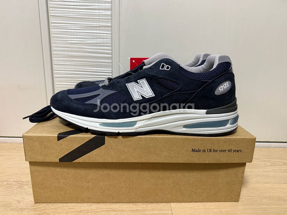 뉴발란스 991v2 네이비 285 새제품 판매합니다--0