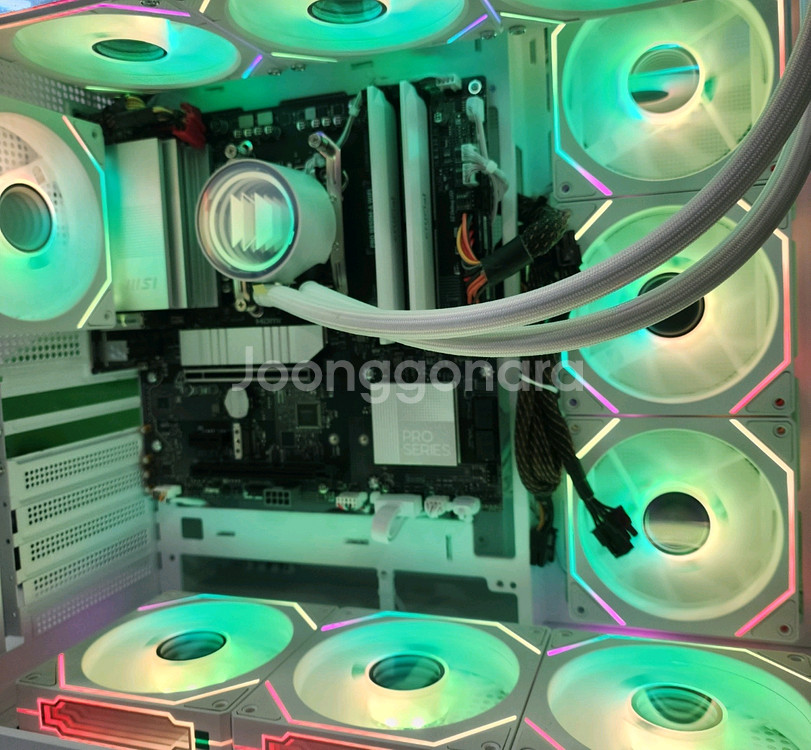 9800x3d 게이밍 컴퓨터 반본체 팝니다--1
