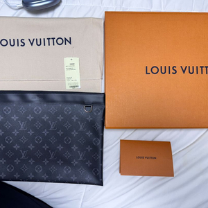 (새상품) 루이비통 클러치 (M62291) (급히처분중)