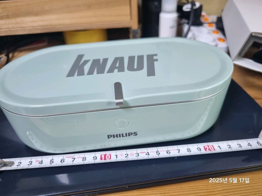 필립스 UV-C 미니 살균기 박스 택포 1.3만 입니다--1