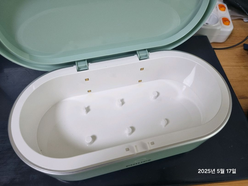 필립스 UV-C 미니 살균기 박스 택포 1.3만 입니다--6