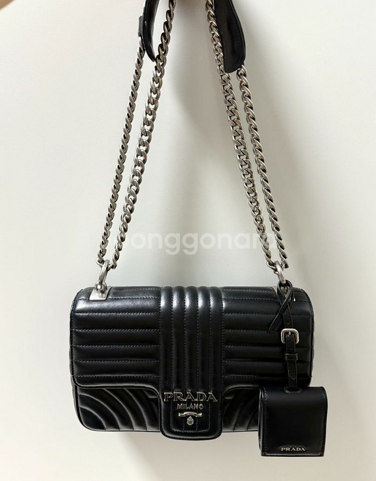 프라다 다이아그램 카프스킨 숄더백 미디움 블랙--0