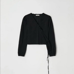 더위시 리즈 플린 랩 블라우스