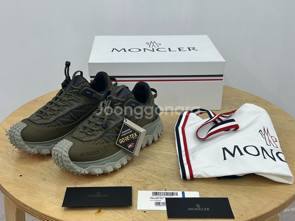 몽클레어/ 트레일그립gtx--9