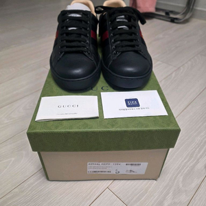 구찌 스니커즈 블랙 429446 사이즈 6