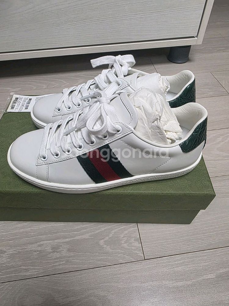 구찌 스니커즈 화이트 35 새상품--1