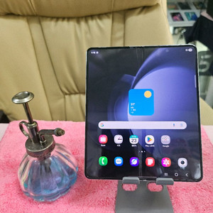 갤럭시 폴드5 512기가 52만원