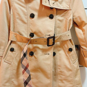 닥스 트렌치코트 110(5y)