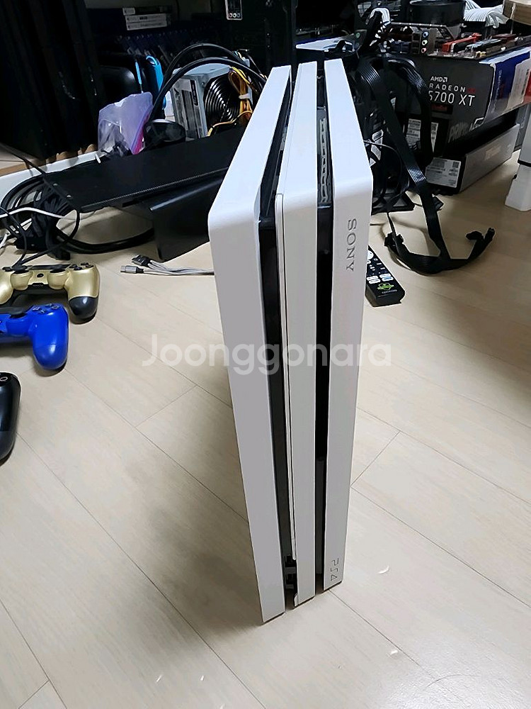 플스4 프로 7218B 를 판매합니다--2