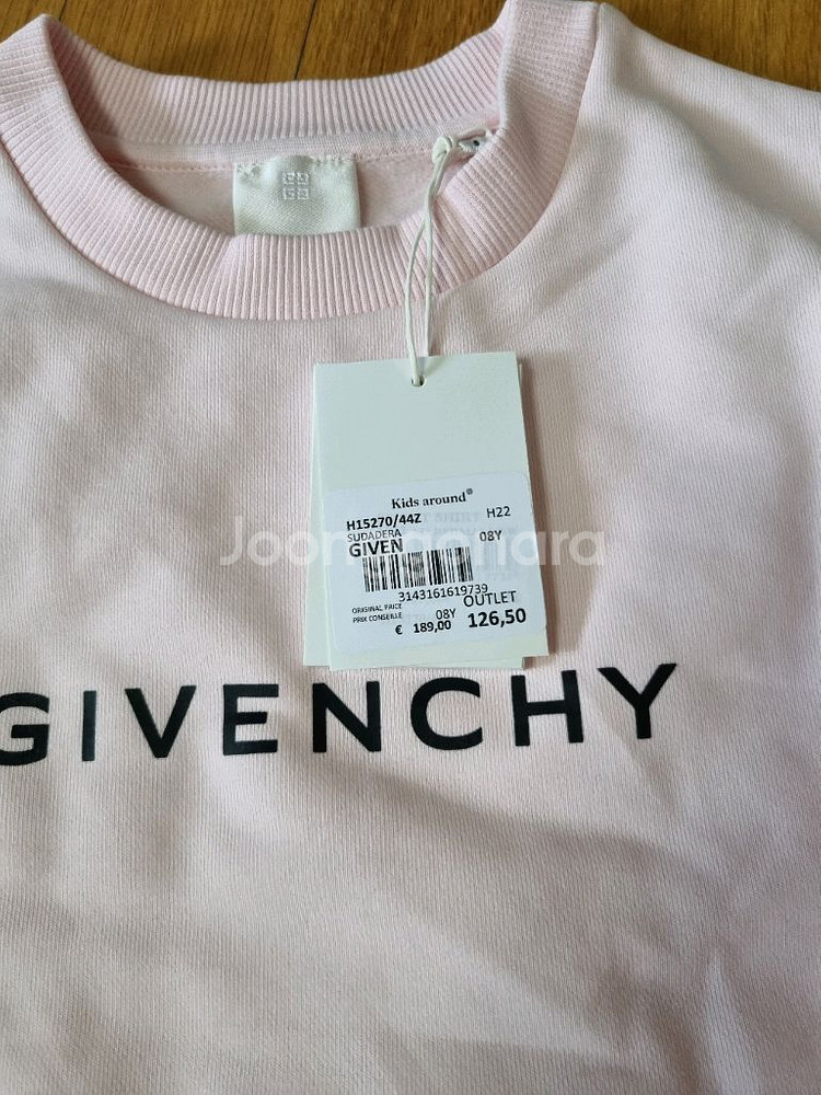 명품 지방시 키즈 맨투맨 8y 여아 새상품 판매합니다--1