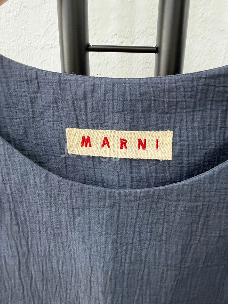 매장판정품) 마르니 네이비 텍스처 민소매 블라우스 38--4