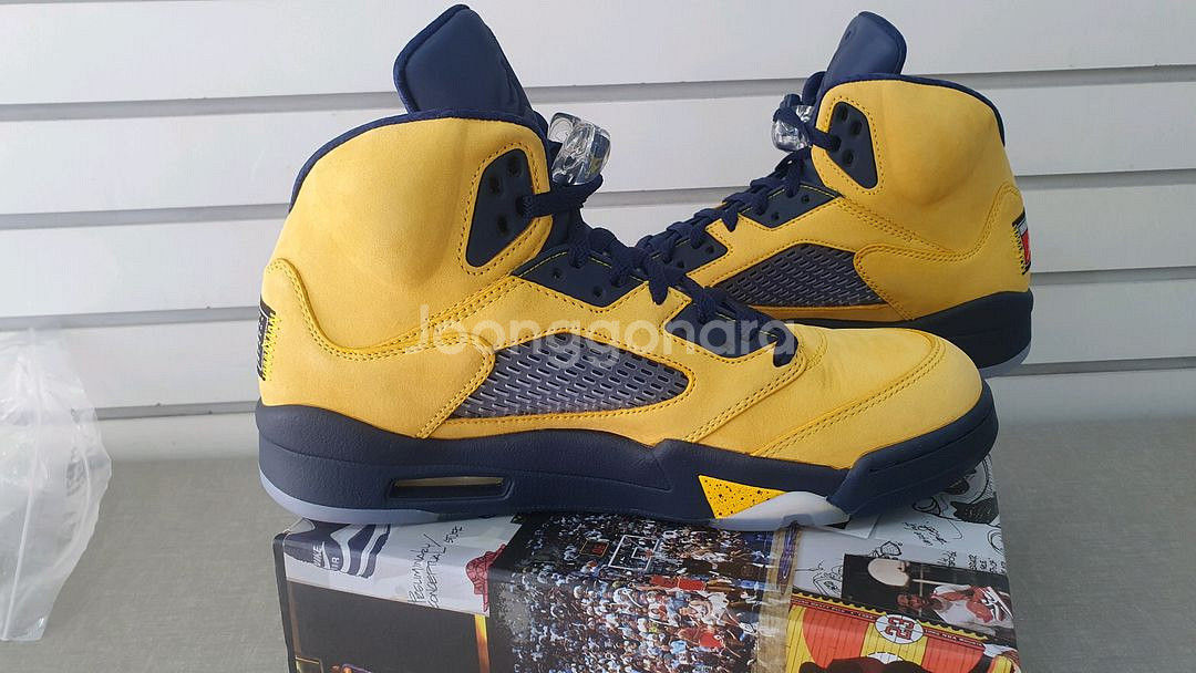 조던5 레트로 미시간 275 새상품--3