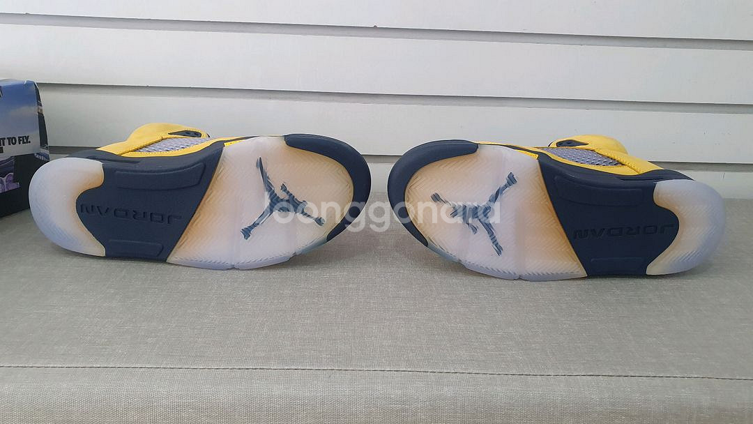 조던5 레트로 미시간 275 새상품--4