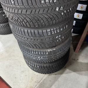 225/50/17금호윈터wp72(90프로)(4짝