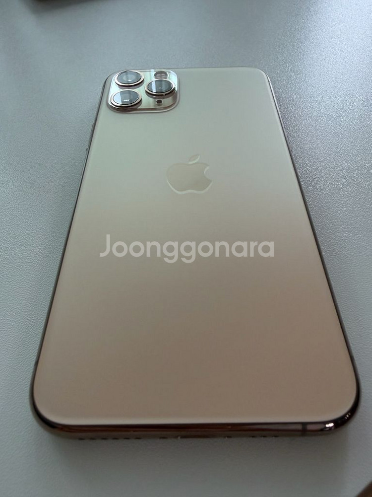 아이폰 11프로 256GB 골드색상--4