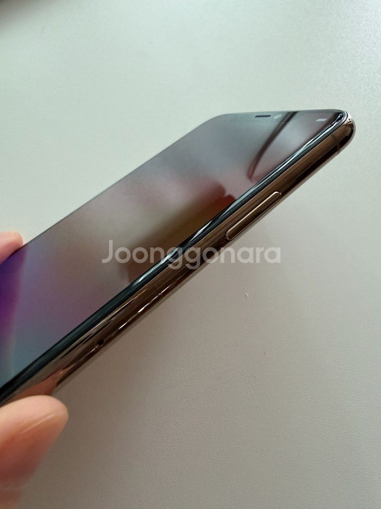 아이폰 11프로 256GB 골드색상--6