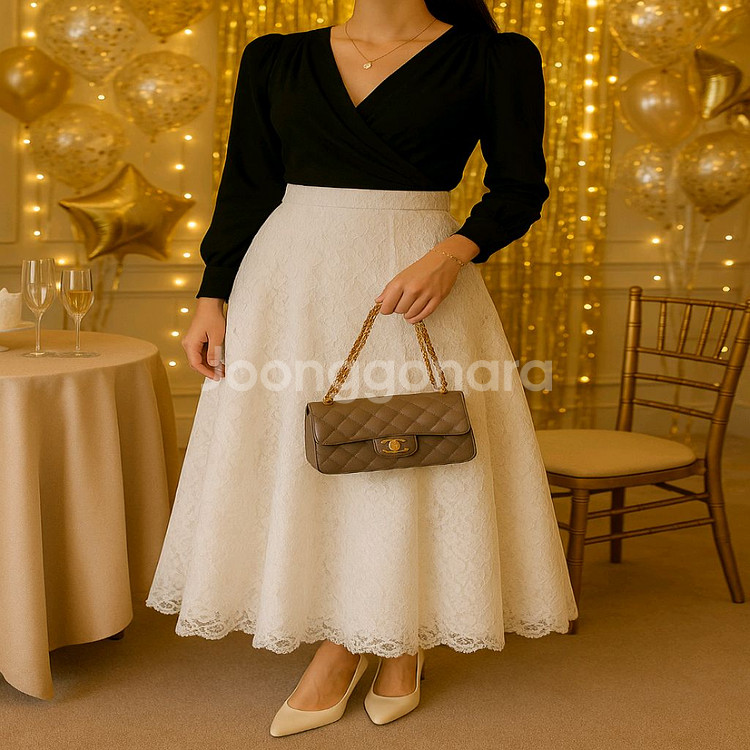 브이넥 패드 퍼프 랩 크롭 티셔츠(2color)ㅡ무배--2