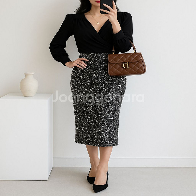 브이넥 패드 퍼프 랩 크롭 티셔츠(2color)ㅡ무배--4