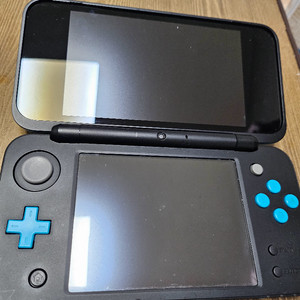 닌텐도 뉴 2DS XL 팝니다 게임 많아요