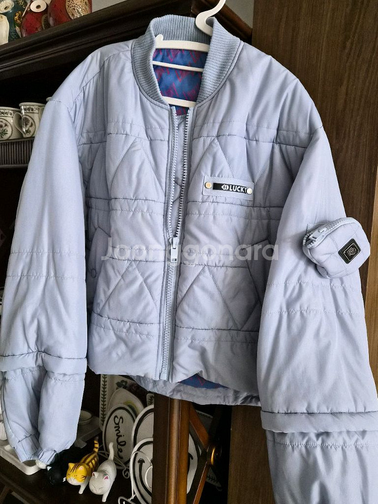 럭키슈에뜨 패딩팝니다--0