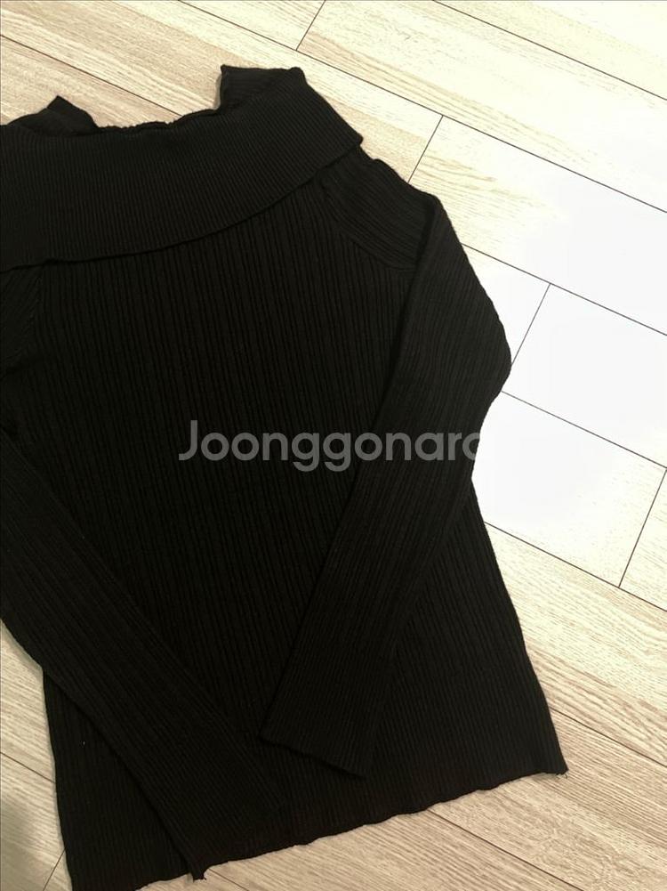 오프숄더 긴팔티--1