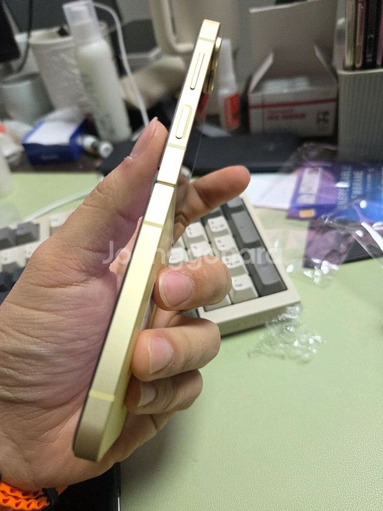 (3662)갤럭시z플립6 256 판매--1