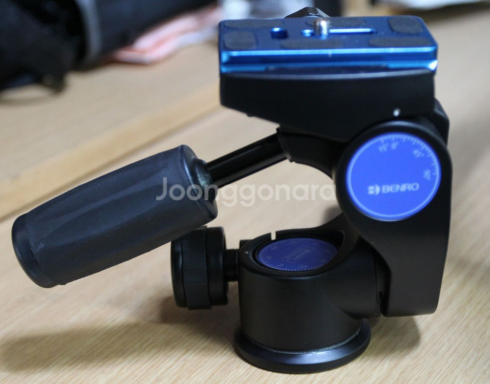 벤로 3WAY 삼각대 헤드 HD2A 판매합니다..--0