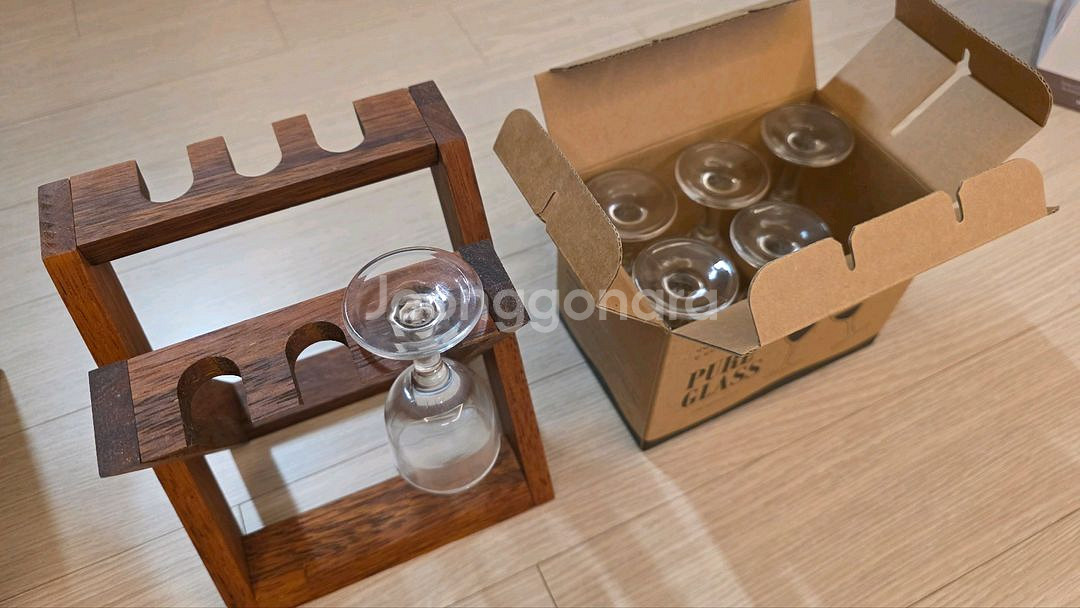 작은유리잔 6개--0