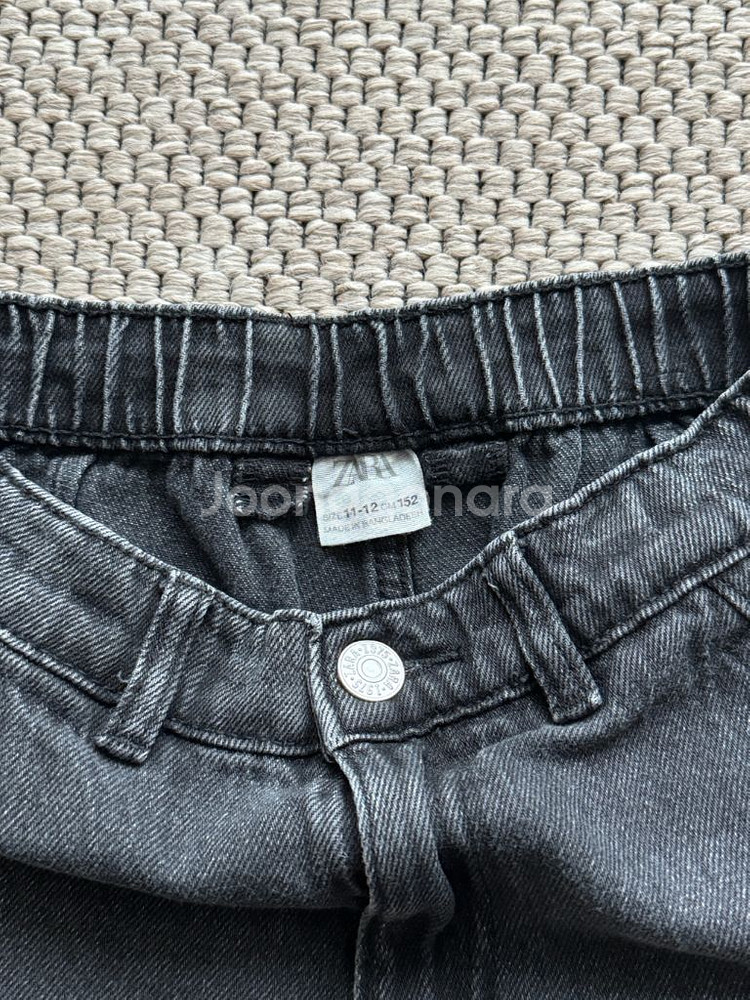 자라 보이즈 키즈 밴딩 흑데님 바지 판매합니다. (11--1