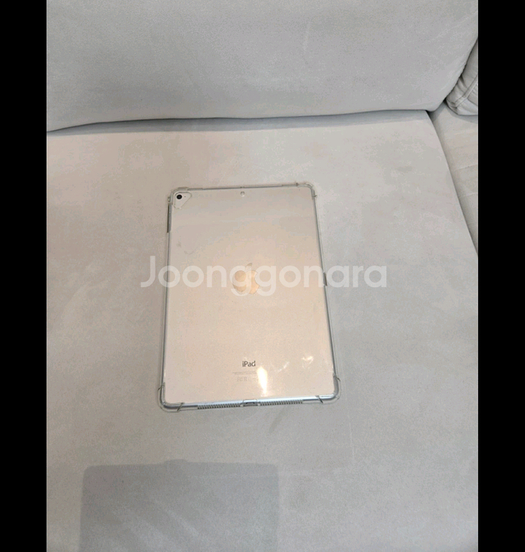 아이패드에어2 WiFl 16GB 판매합니다.--3