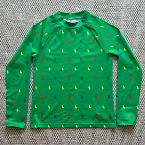 폴로 보이즈(키즈) 래쉬가드 상의 수영복 M사이즈 판매합니다.