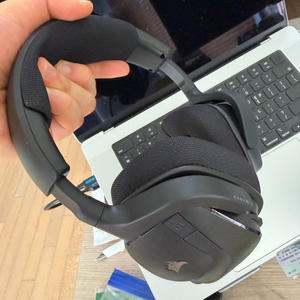 커세어 보이드v2 RGB WIRELESS 게이밍 헤드셋