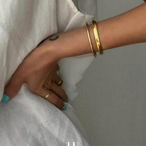 러브유 커브뱅글 민자뱅글 18k 팔찌(지금 홈페이지에 255만원에 판매중)