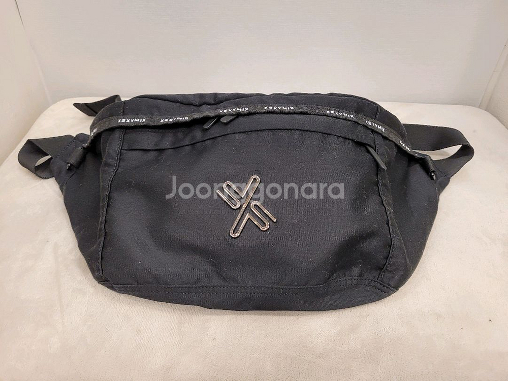 젝시믹스 슬링백 숄더백 블랙--3