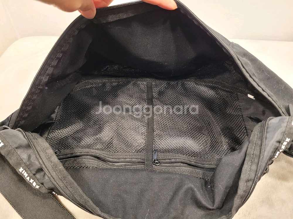 젝시믹스 슬링백 숄더백 블랙--6