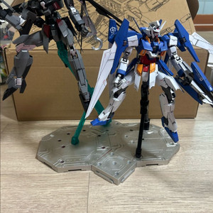 반다이 MG 에이지2건담 도색+mg다크하운드도색 일괄판