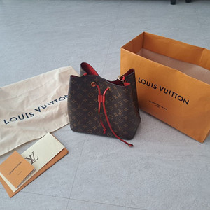 루이비통 네오노에 모노그램 레드 M44021