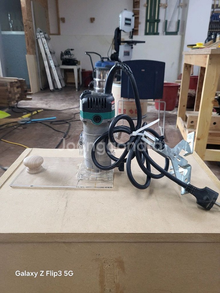 마키다트리머m372--0